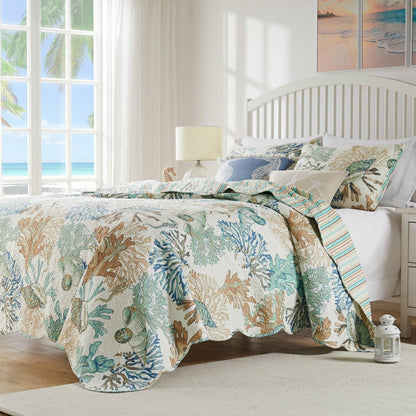 Atlantis Jade Reversible Bedding | Plow & Hearth