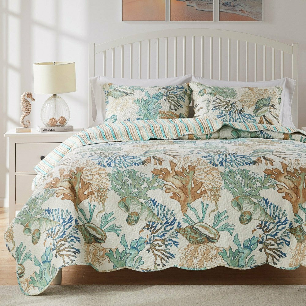 Atlantis Jade Reversible Bedding | Plow & Hearth