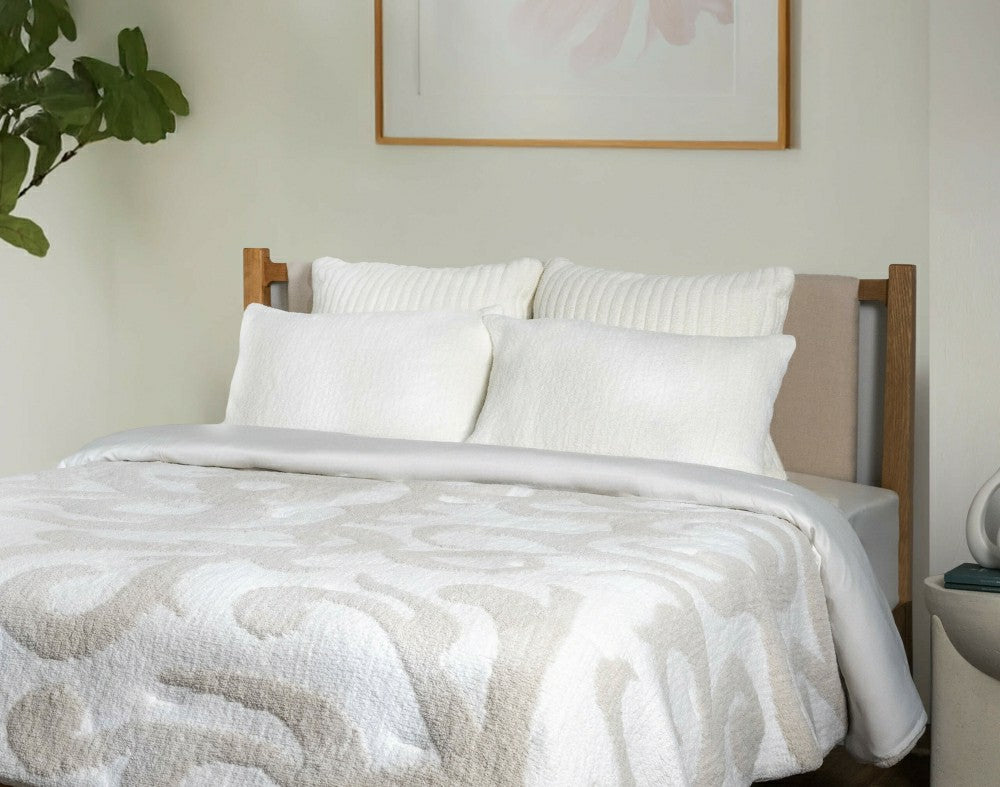 Snug Casablanca Comforter | Plow & Hearth