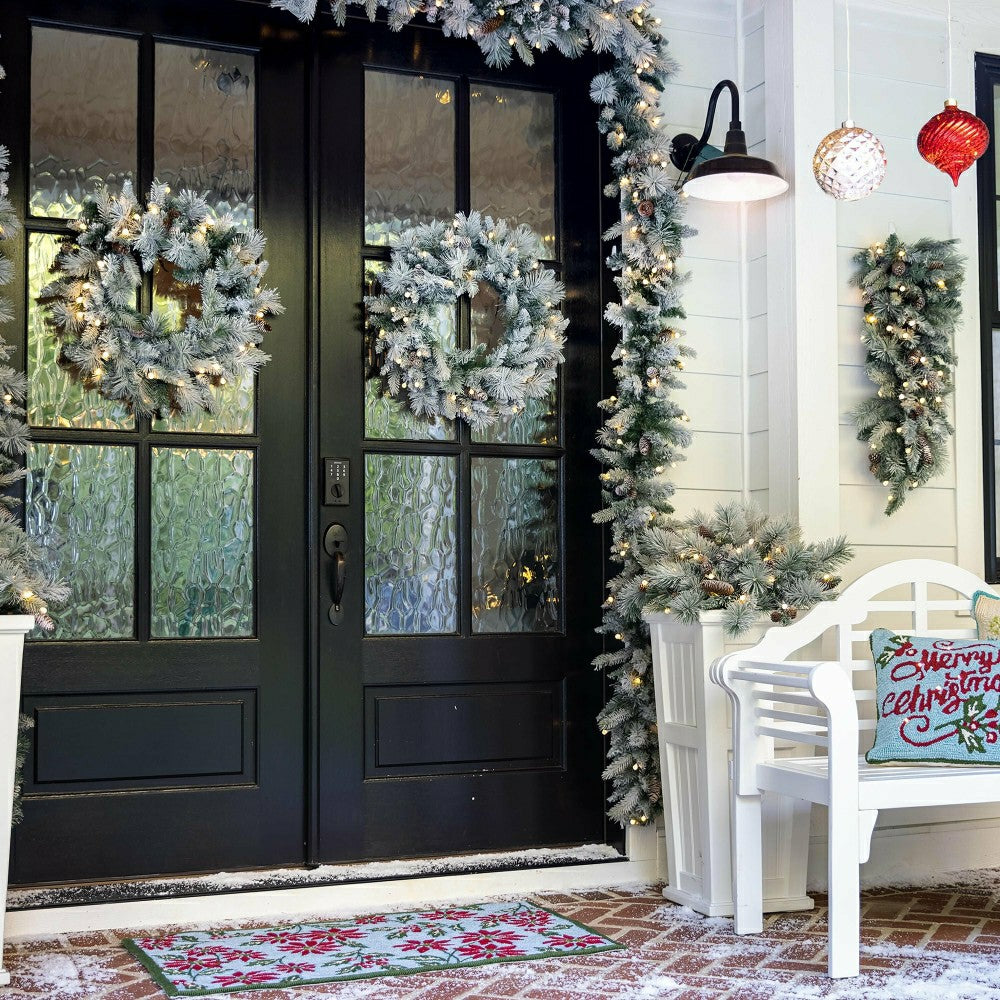 Indoor/Outdoor Poinsettia Hooked Polypropylene Accent Rug 24"X42" | Plow & Hearth