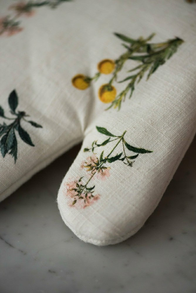 Flora Oven Mitt | Plow & Hearth