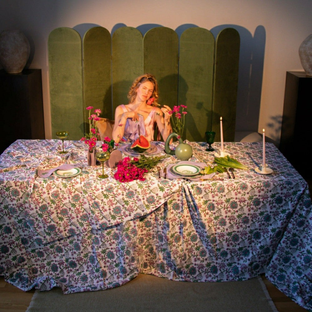 Pendula Petunia Tablecloth | Plow & Hearth