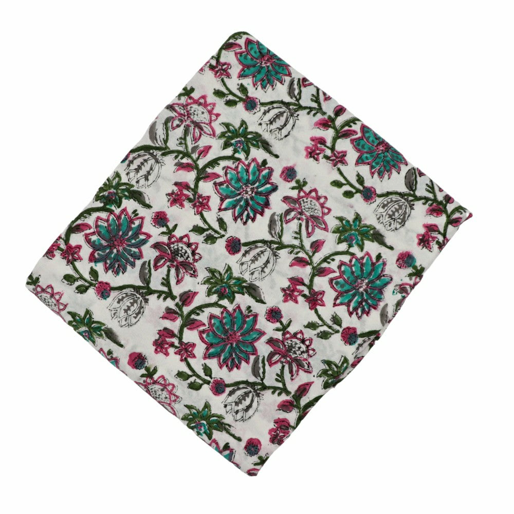 Pendula Petunia Tablecloth | Plow & Hearth