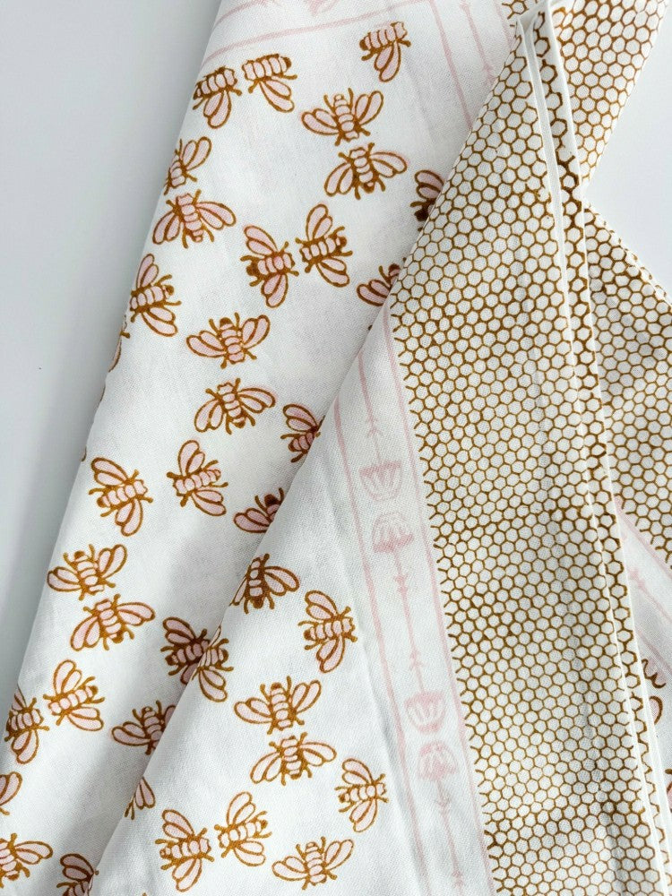 Honeybee Table Throw | Plow & Hearth