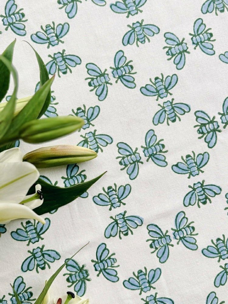 Honeybee Table Throw | Plow & Hearth
