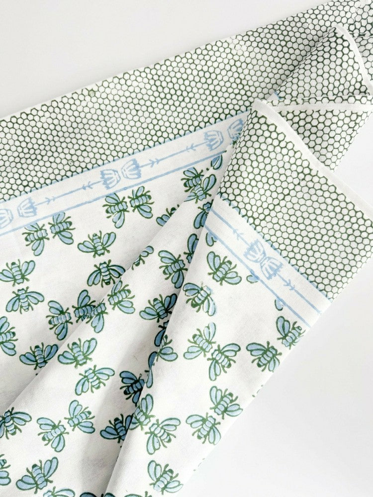 Honeybee Table Throw | Plow & Hearth