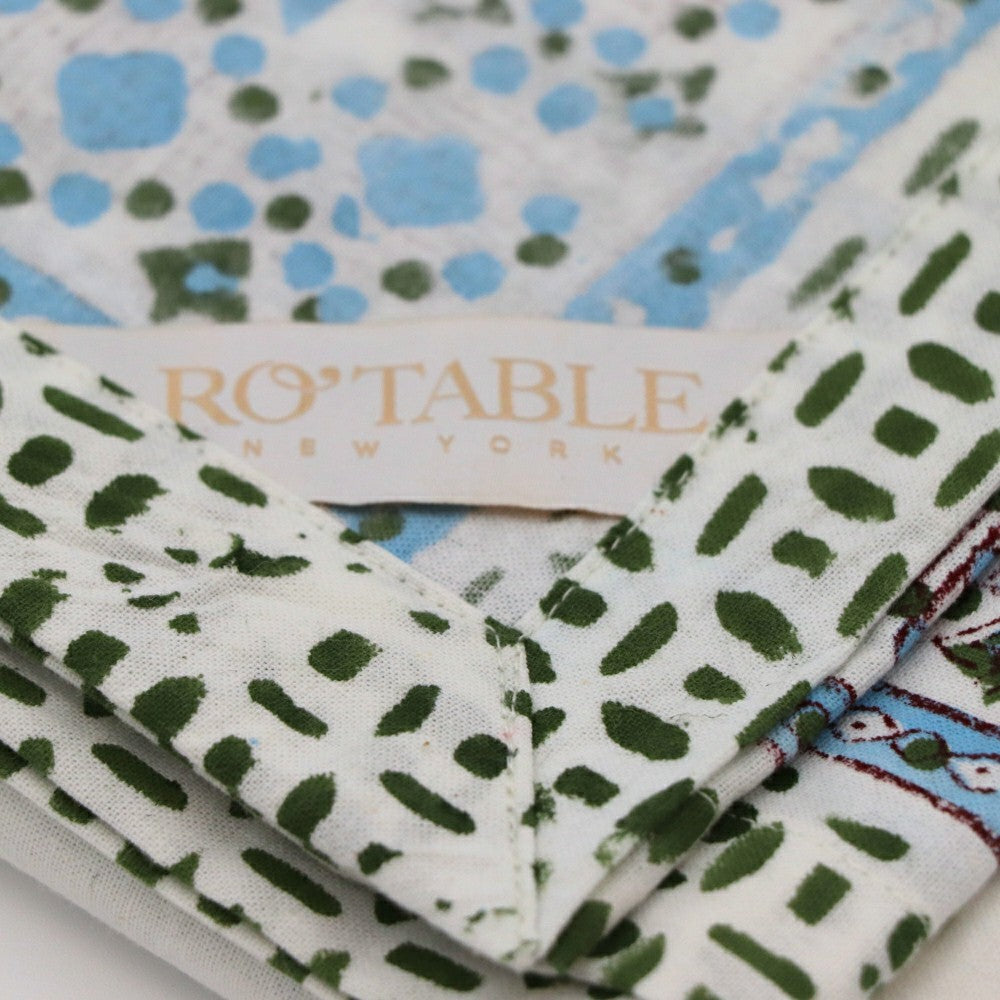 Toile de Blu Hortensia Tablecloth | Plow & Hearth