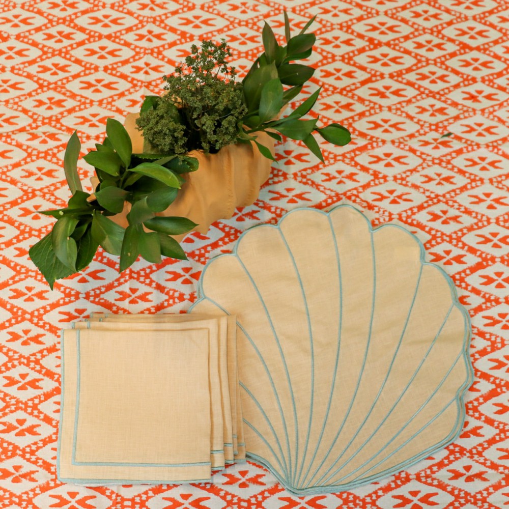 Isabella Cove Tablecloth | Plow & Hearth