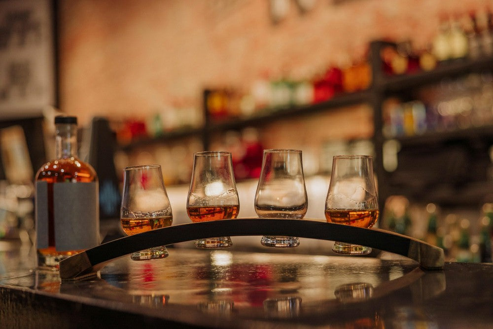 Lowlands Whiskey Flight Glencairn® Glass Tasting Set | Plow & Hearth