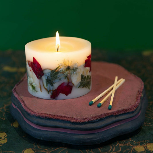 Spicy Apple Petite Oval Botanical Candle | Plow & Hearth