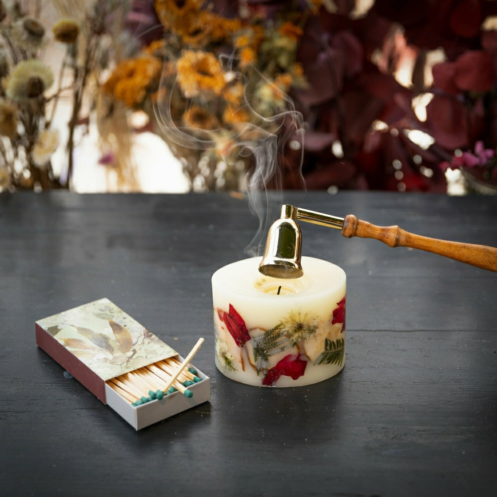 Spicy Apple Petite Oval Botanical Candle | Plow & Hearth