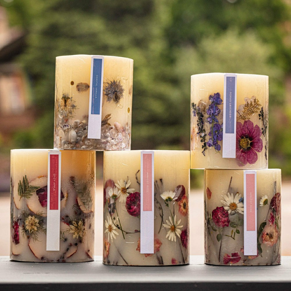 Spicy Apple Medium Round Botanical Candle | Plow & Hearth