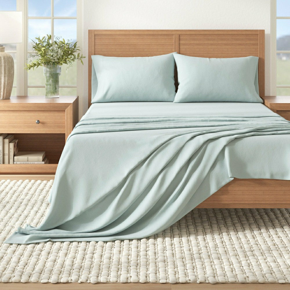 4-Piece Cotton Solid Flannel Sheet - Nordic Collection | Plow & Hearth