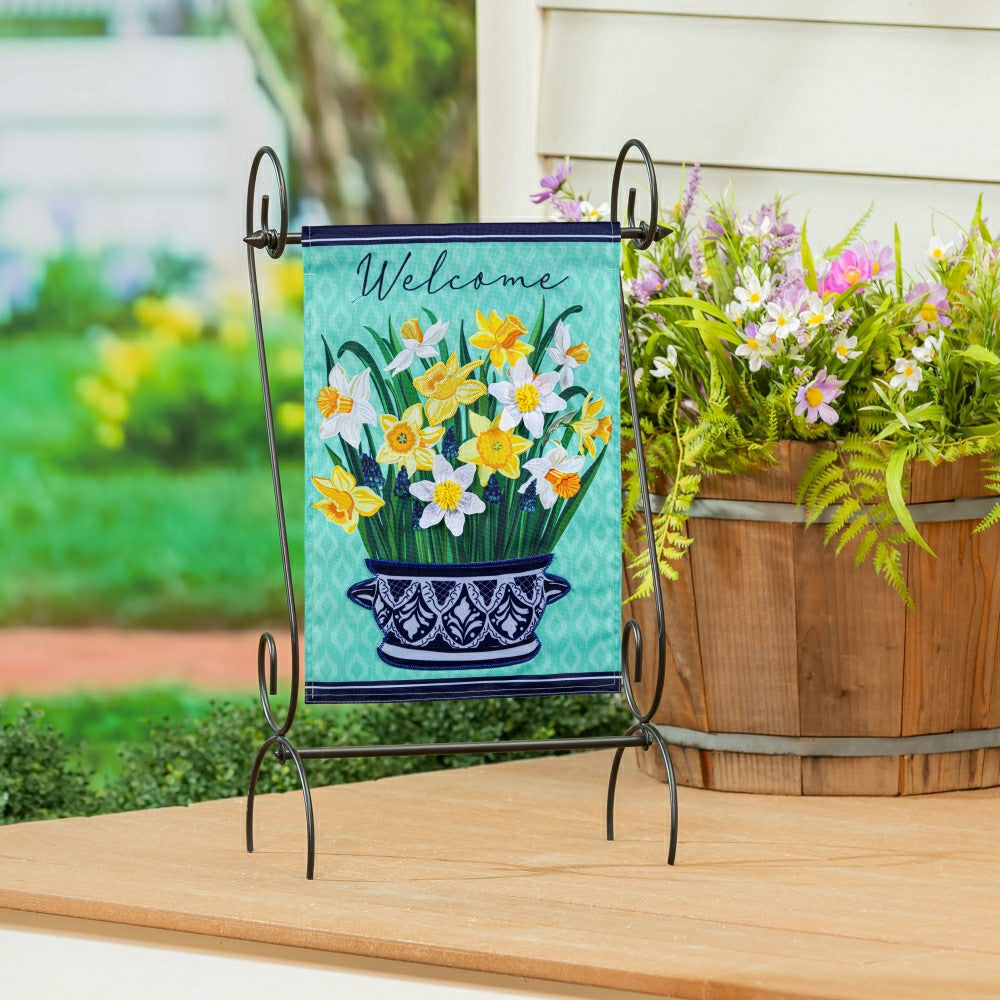 Delft Daffodil Applique Garden Flag | Plow & Hearth