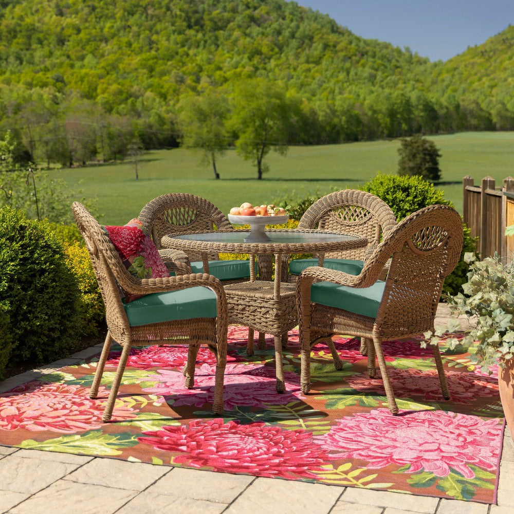 Indoor/Outdoor Chrysanthemum Polypropylene Rug, 7'10" x 9'10" | Plow & Hearth