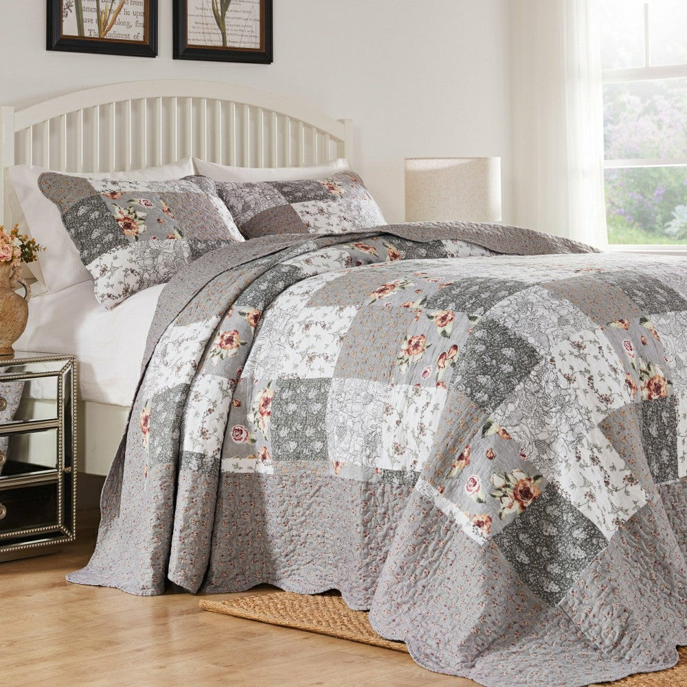 Giulia Reversible Bedding | Plow & Hearth