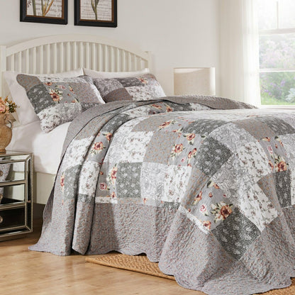 Giulia Reversible Bedding | Plow & Hearth