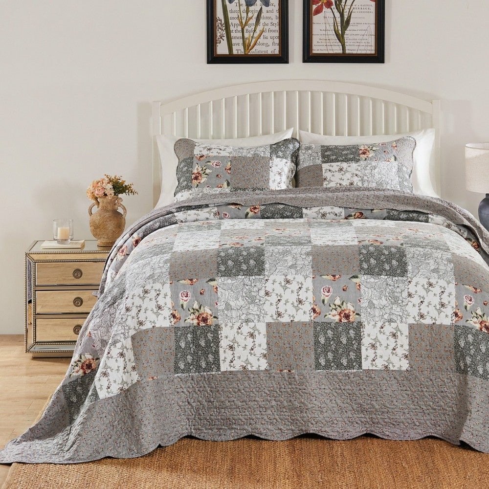 Giulia Reversible Bedding | Plow & Hearth
