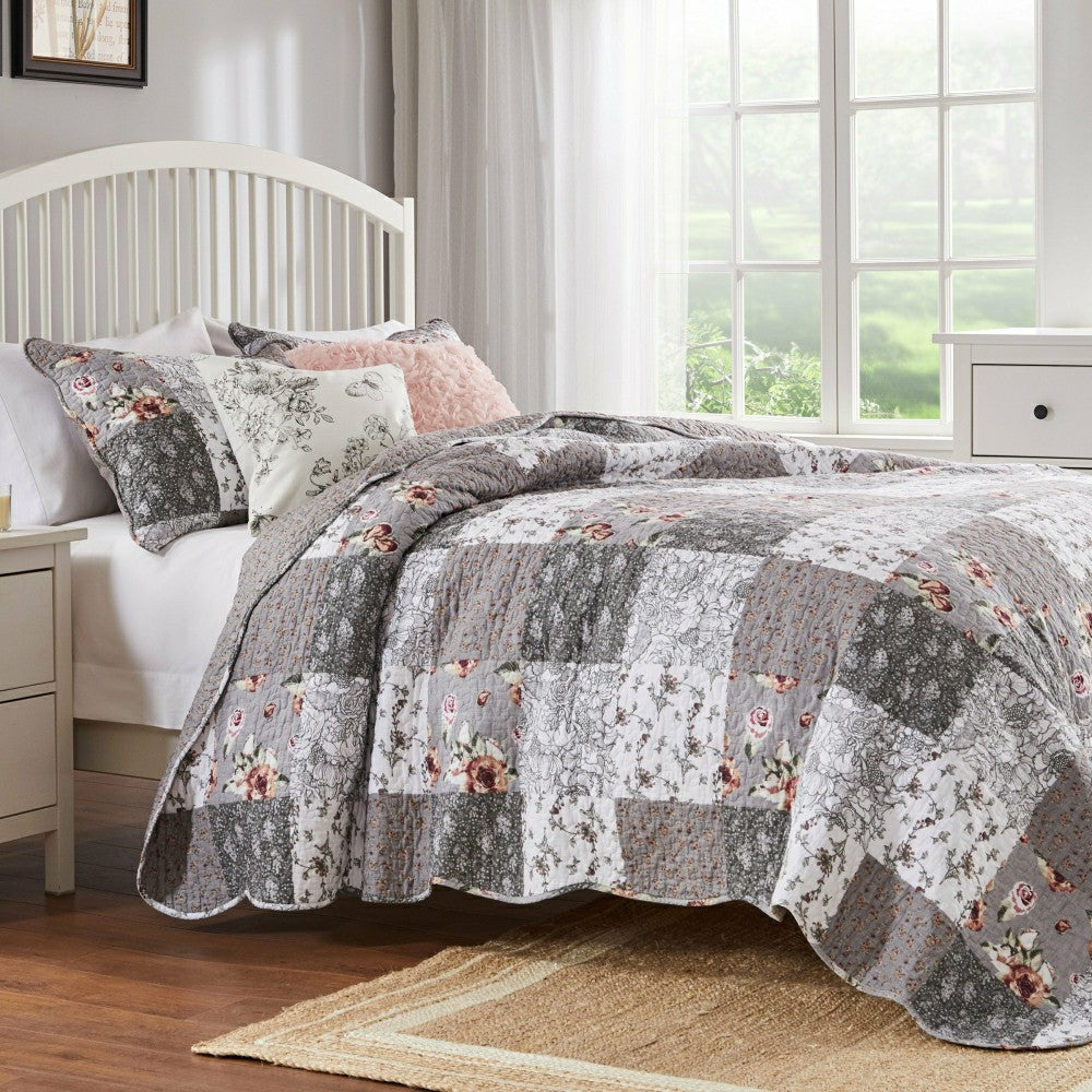 Giulia Reversible Bedding | Plow & Hearth
