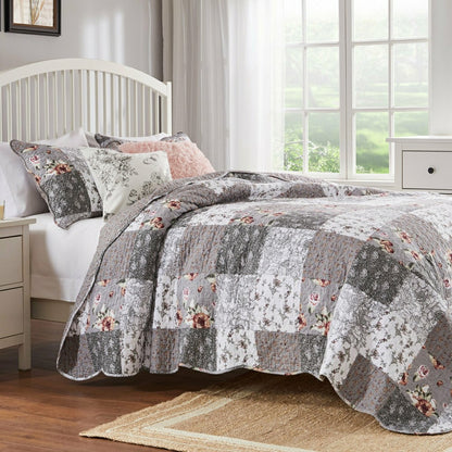 Giulia Reversible Bedding | Plow & Hearth