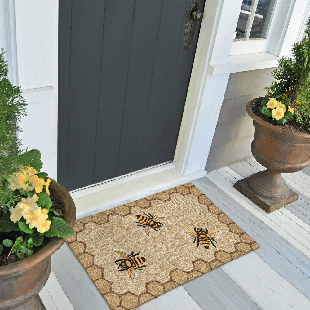 Liora Manne Frontporch Honeycomb Bee Indoor/Outdoor Mat Natural 2' x 3 | Plow & Hearth