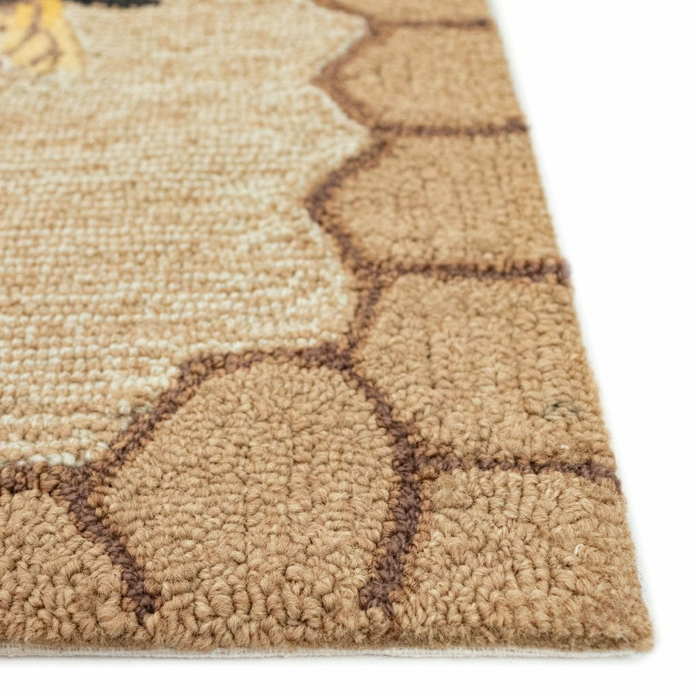 Liora Manne Frontporch Honeycomb Bee Indoor/Outdoor Mat Natural 2' x 3 | Plow & Hearth