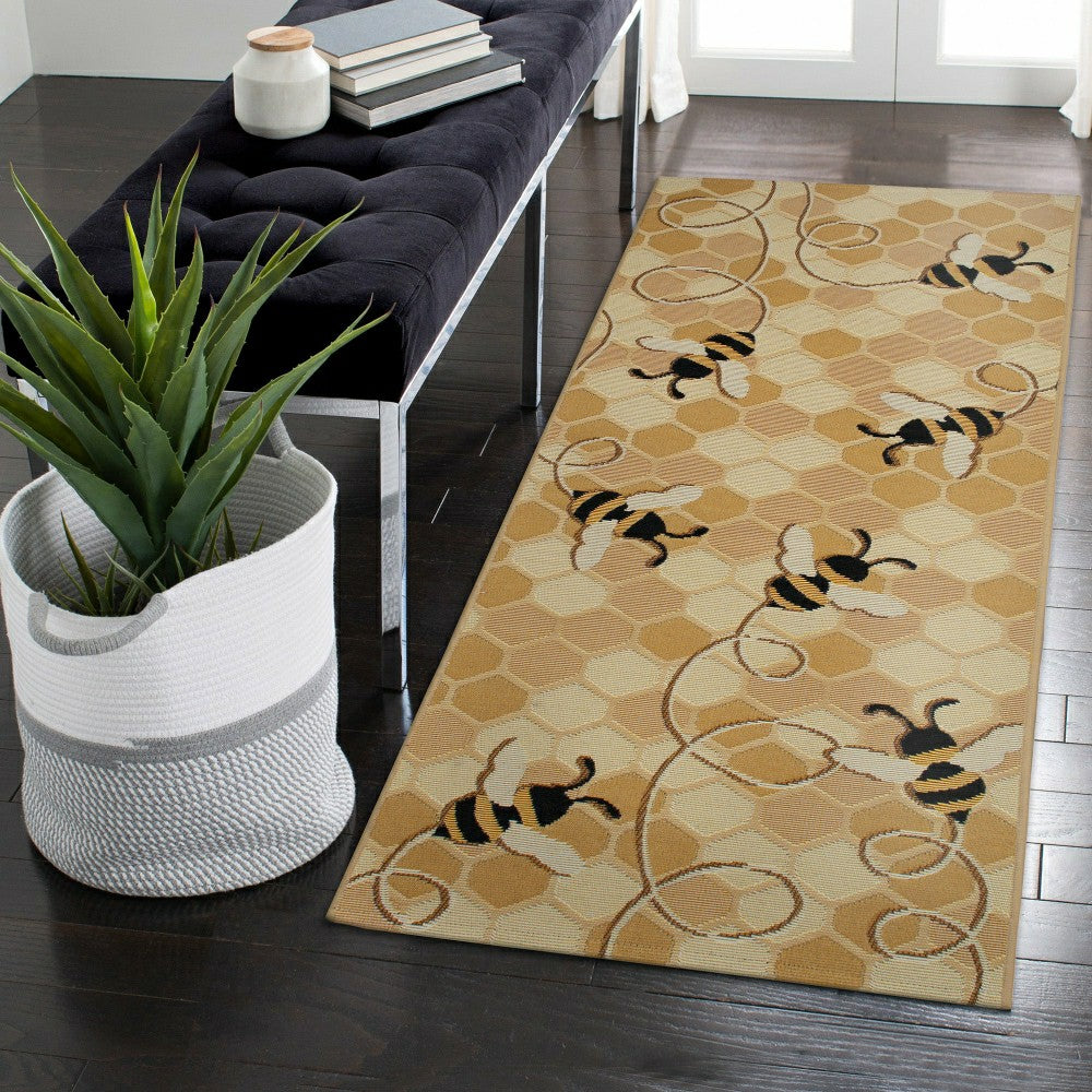 Esencia Bee Free Indoor/Outdoor Rug | Plow & Hearth