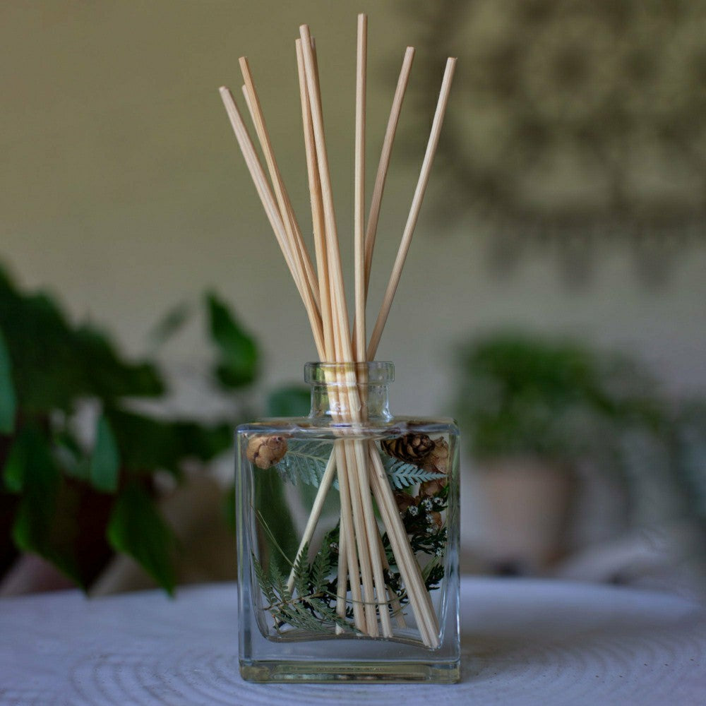 Forest 4 oz Botanical Diffuser | Plow & Hearth