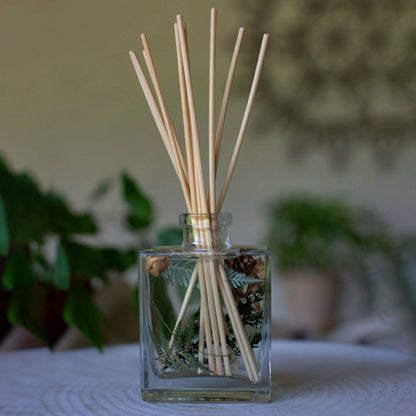 Forest 4 oz Botanical Diffuser | Plow & Hearth