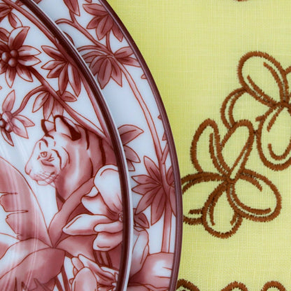 Sepia Estate Dinner Plate - Set of 4 (+1 Bonus Plate) | Plow & Hearth