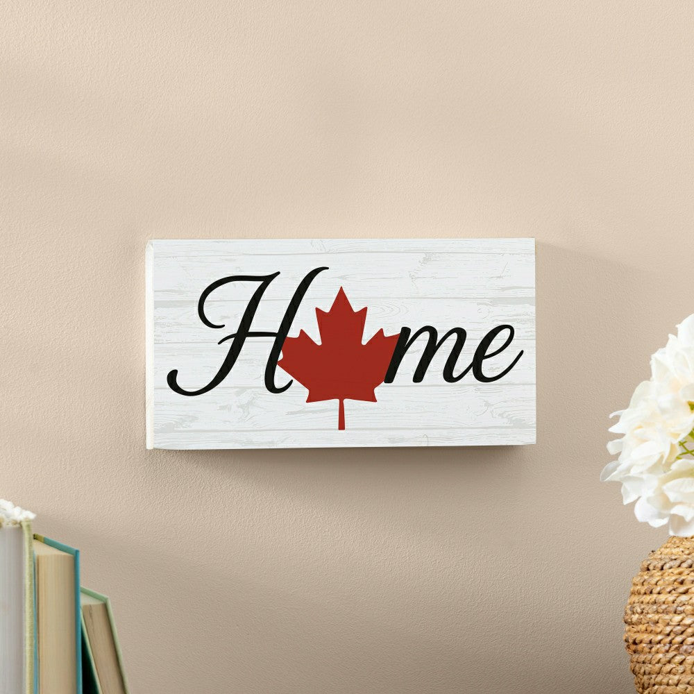 Canada Pride Hanging Signs w/rope Landscape (11“x6”)​ | Plow & Hearth