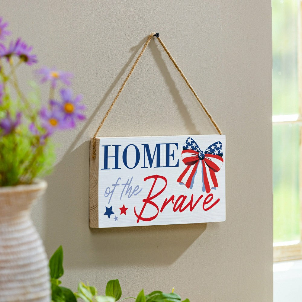 Americana Hanging Signs w/rope Landscape (11“x6”)​ | Plow & Hearth