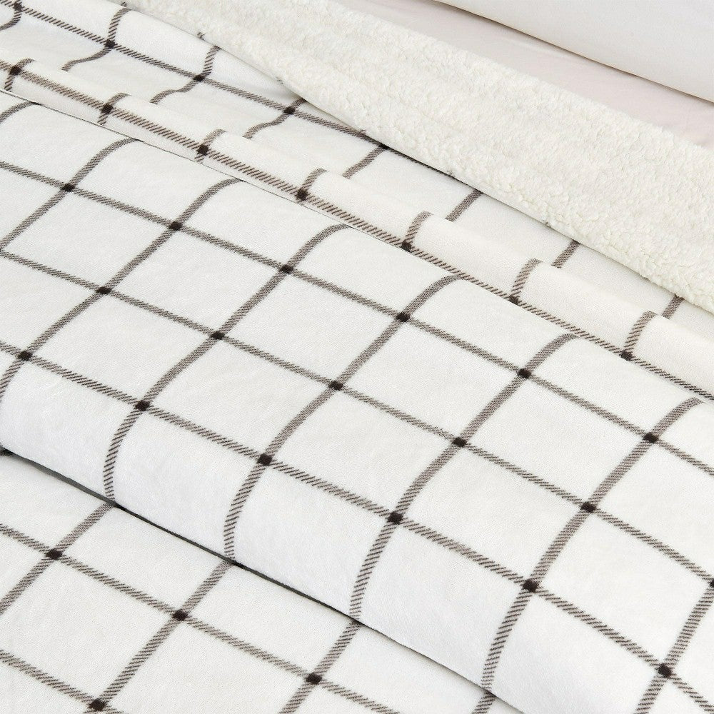 Velvet Plush Sherpa Luxury Bed Blanket - Kinsley Collection | Plow & Hearth