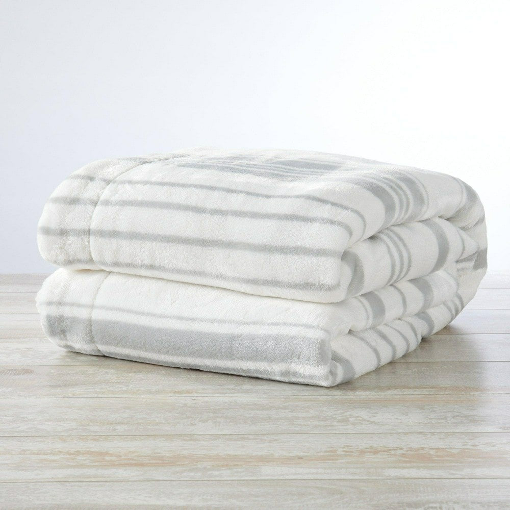 Velvet Plush Sherpa Luxury Bed Blanket - Kinsley Collection | Plow & Hearth