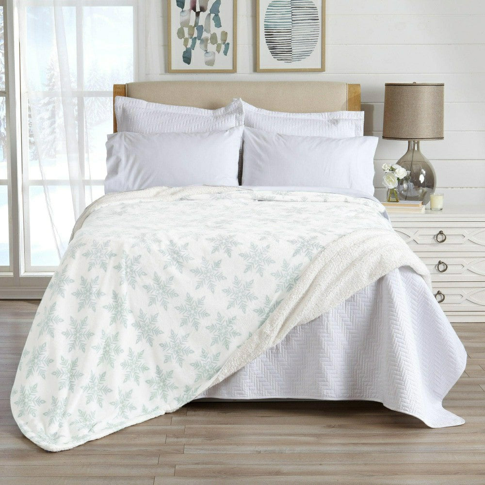 Velvet Plush Sherpa Luxury Bed Blanket - Kinsley Collection | Plow & Hearth