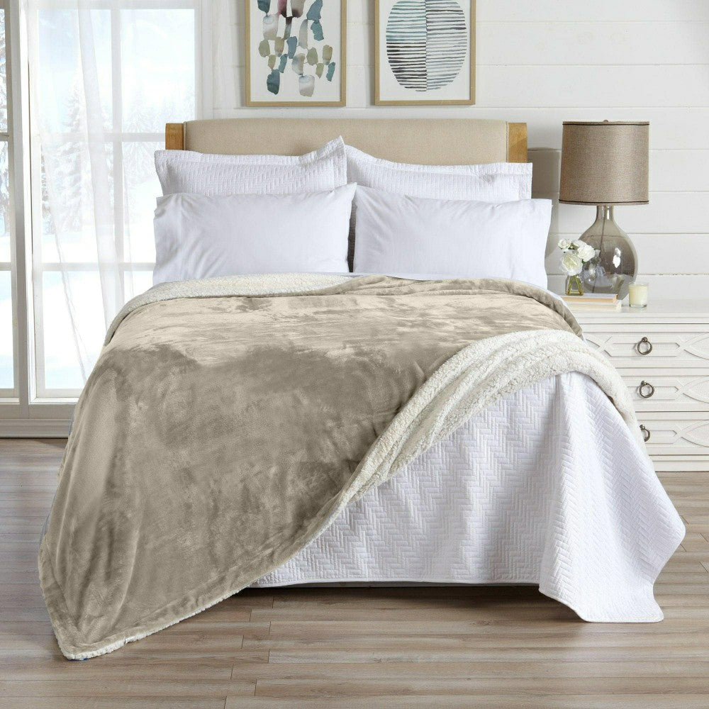 Velvet Plush Sherpa Luxury Bed Blanket - Kinsley Collection | Plow & Hearth