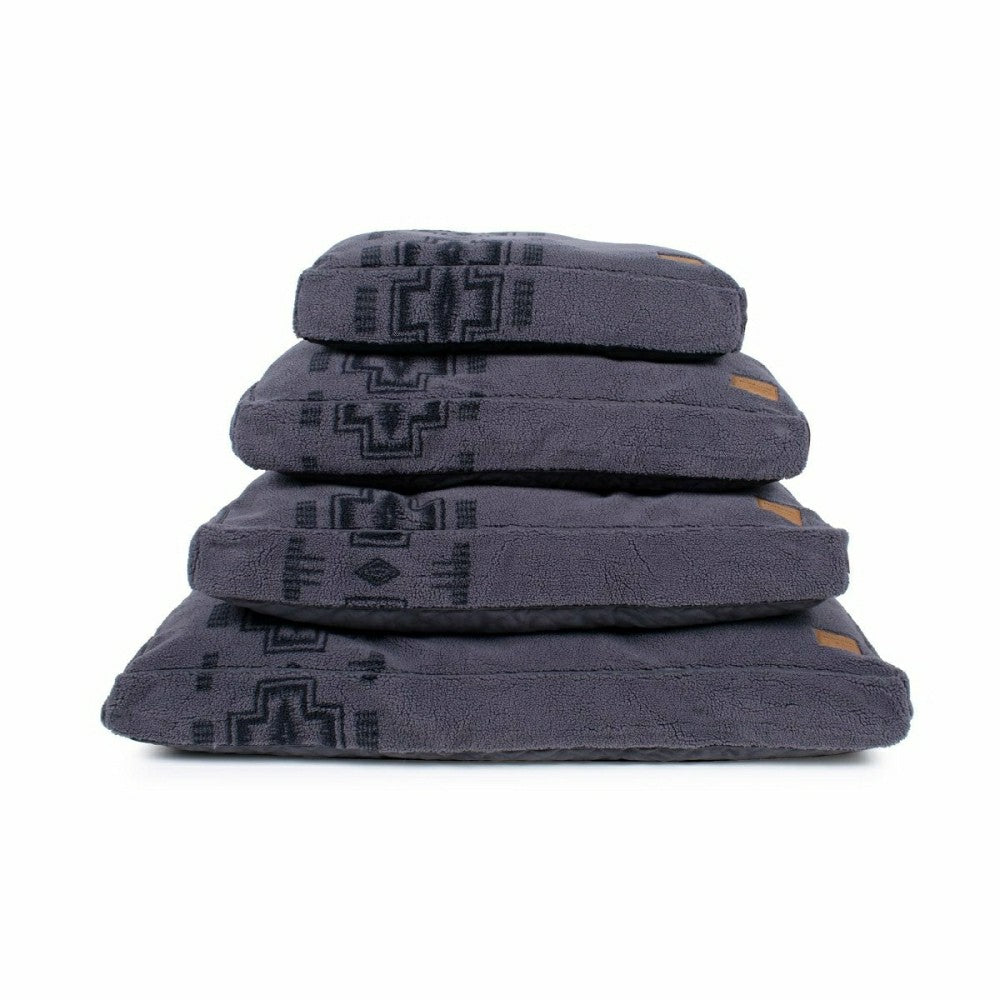 Pendleton Berber Pet Napper | Plow & Hearth