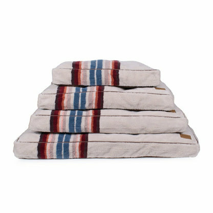 Pendleton Berber Pet Napper | Plow & Hearth