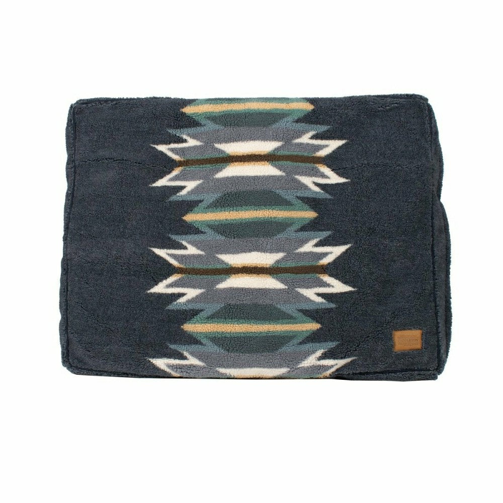 Pendleton Berber Pet Napper | Plow & Hearth