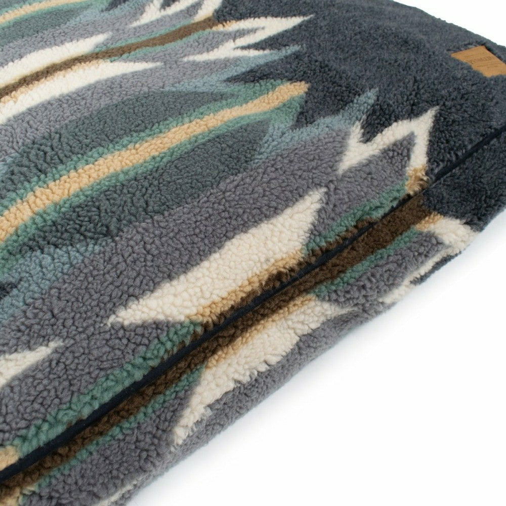 Pendleton Berber Pet Napper | Plow & Hearth