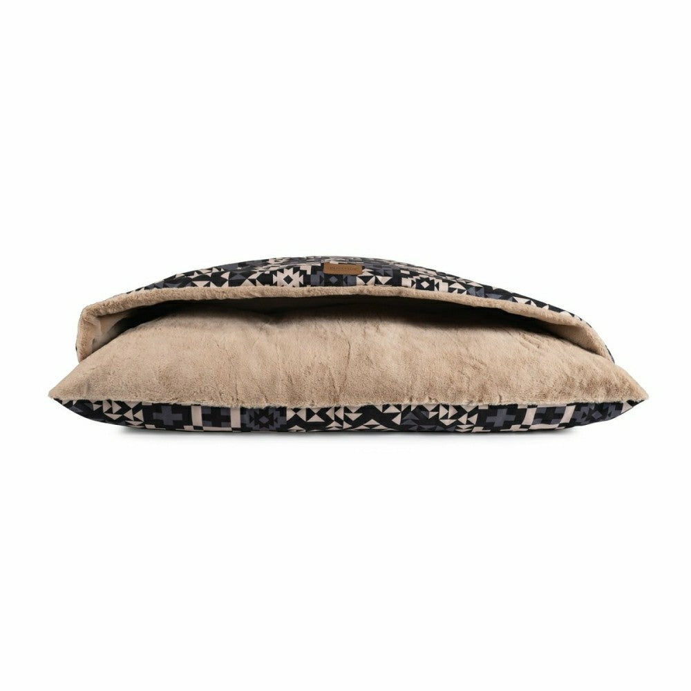 Pendleton Burrow Bed | Plow & Hearth