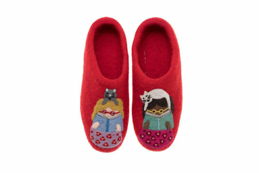 Book Lover Slipper | Plow & Hearth