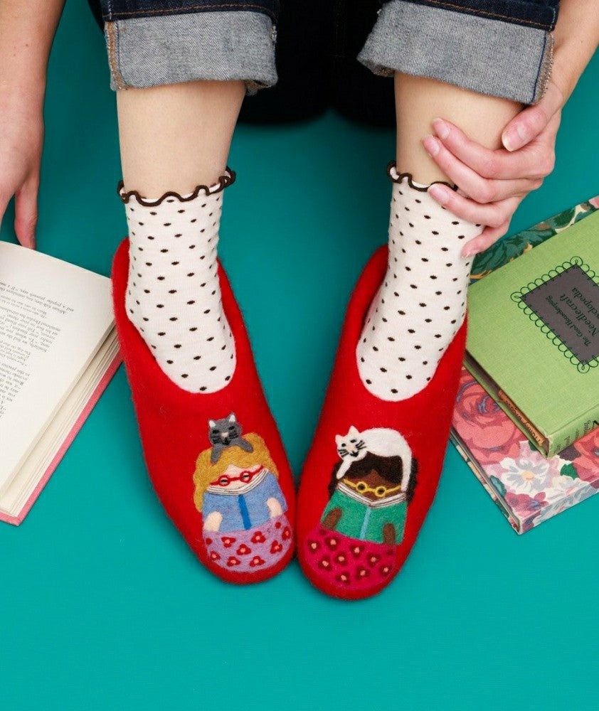 Book Lover Slipper | Plow & Hearth