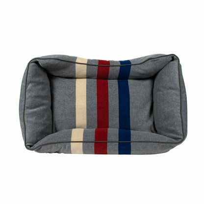 Pendleton Classic Kuddler | Plow & Hearth