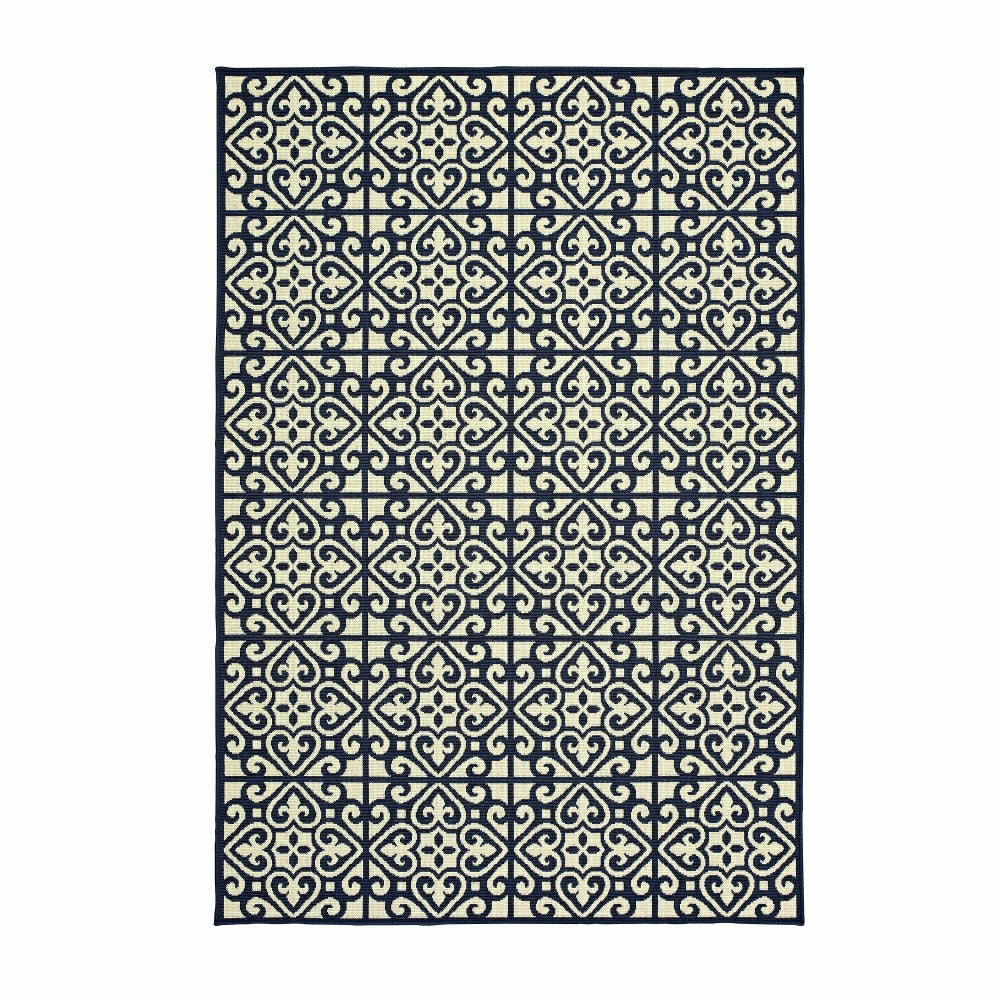 Marston Trellis Indoor/Outdoor Area Rug, 2'5" x 4'5" | Plow & Hearth