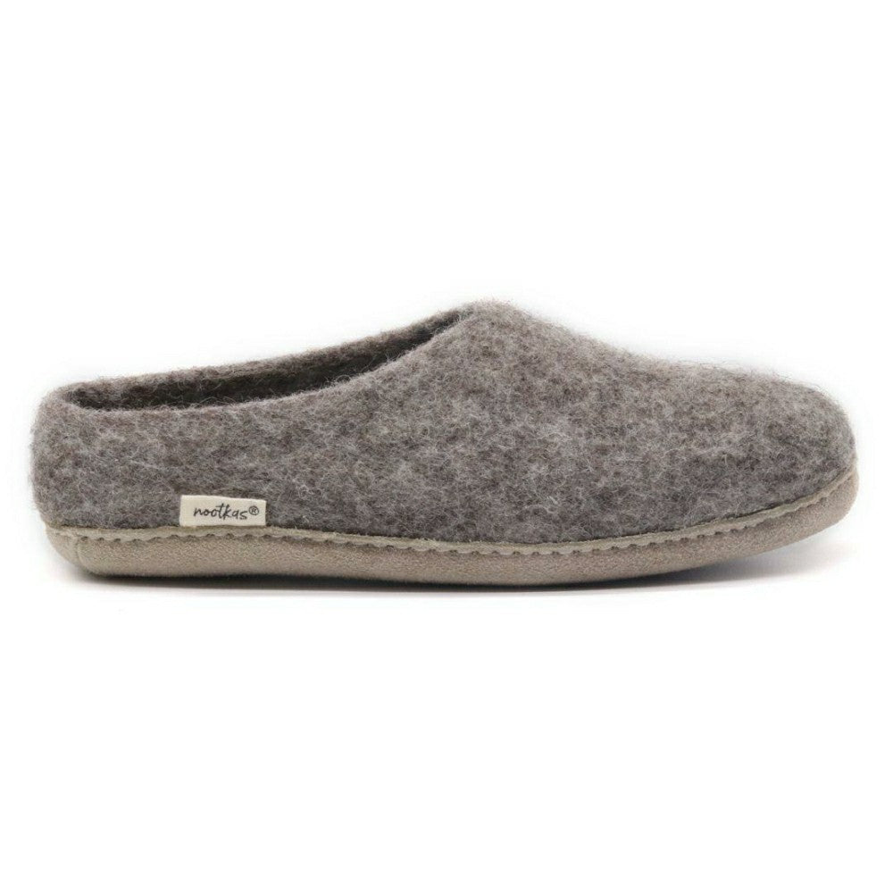 Mens Newport Wool House Shoe | Plow & Hearth