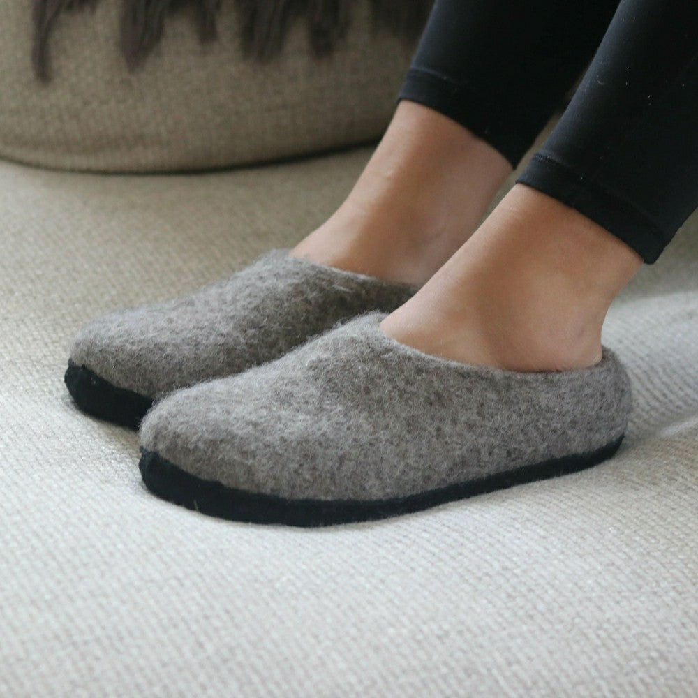 Womens Newport Noir Wool House Shoe | Plow & Hearth