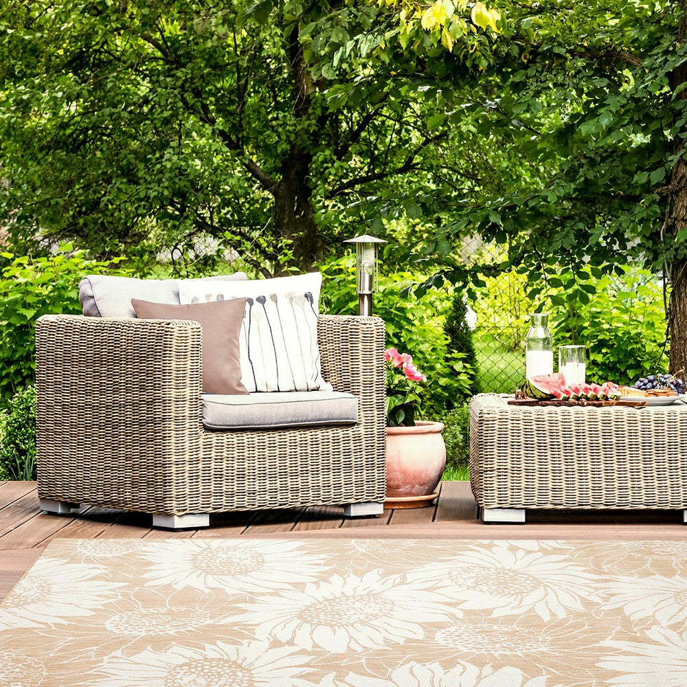Indoor/Outdoor Sunflower Rug, 7'10" x 9'10" | Plow & Hearth