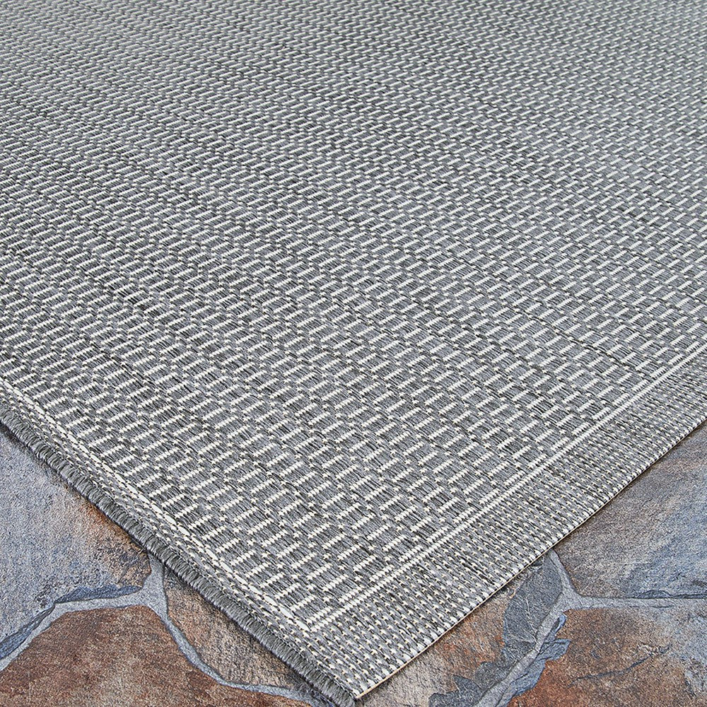Veranda Textured Indoor/Outdoor Polypropylene Rug | Plow & Hearth