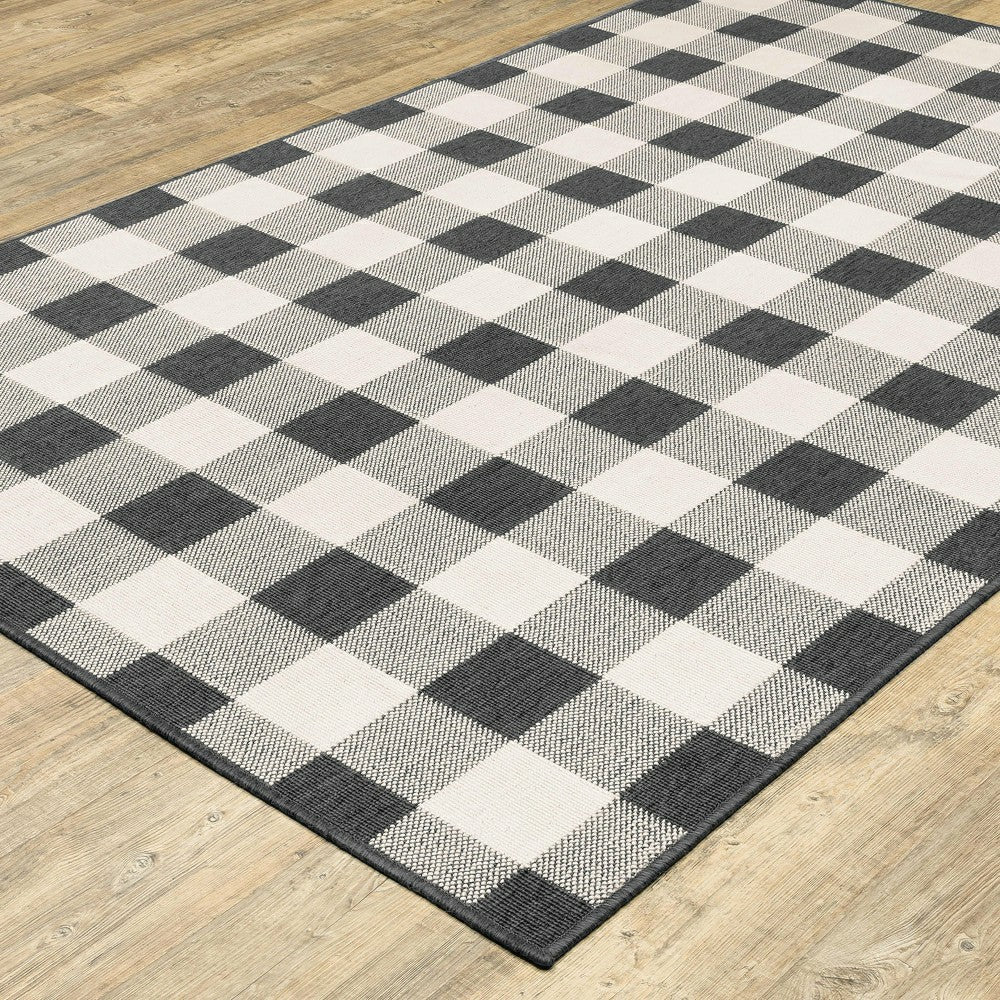 Buffalo Plaid Indoor and Outdoor Polypropylene Rug, 3'7" x 5'6" | Plow & Hearth